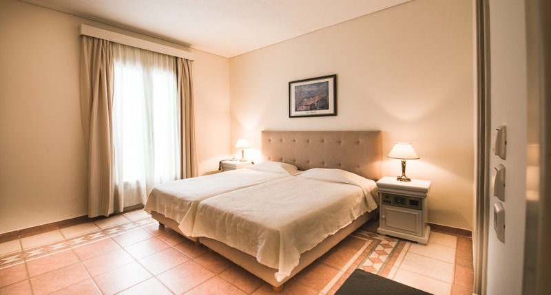 Porto Naxos Hotel