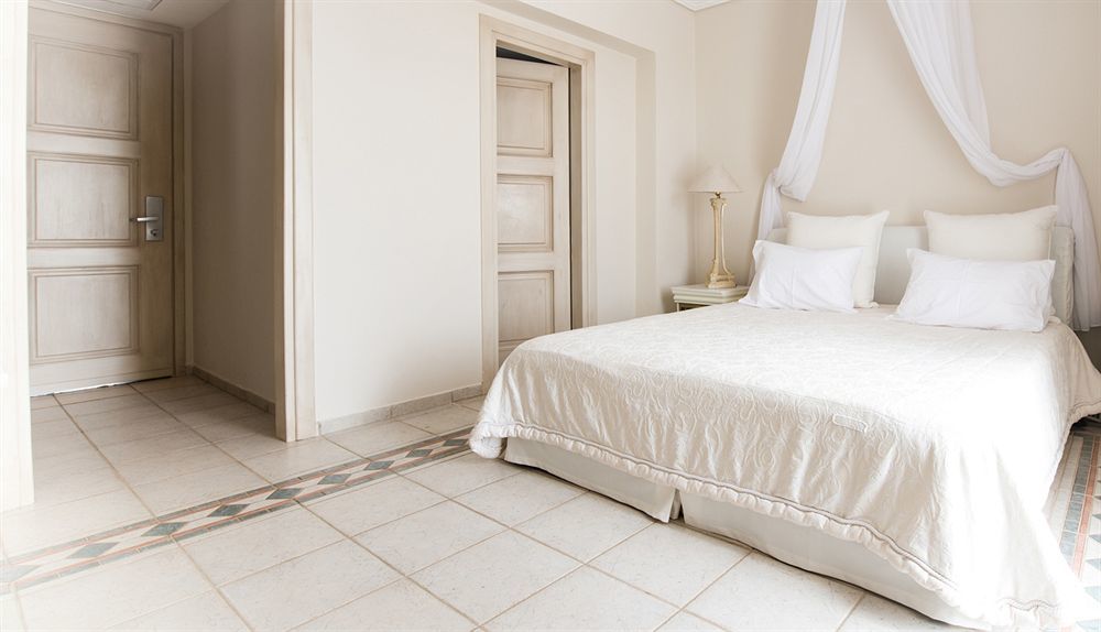 Hotel Porto Naxos 4*