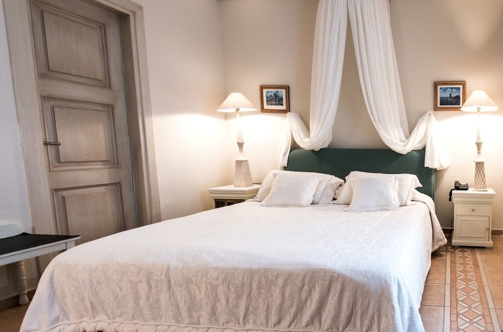 Hotel Porto Naxos 4*
